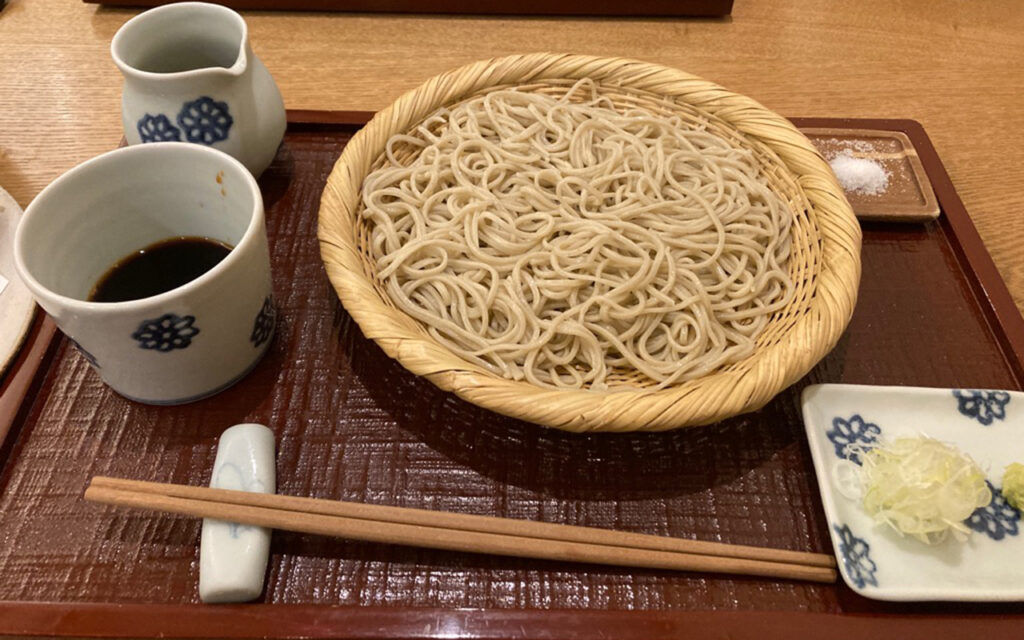 大阪市に淀川区 塚本駅すぐ 手打ち蕎麦 むらおか はミシュランでもビブブルマンを獲得したただいま売り出し中の蕎麦屋です